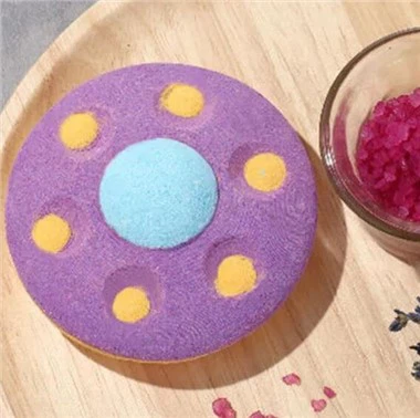 비행 접시 ufo 목욕 폭탄