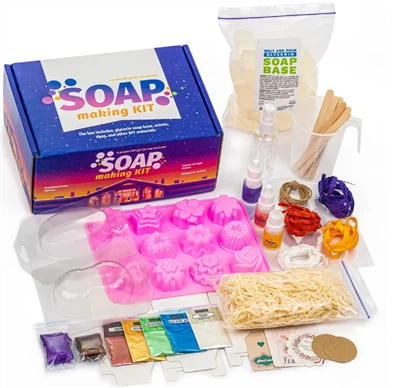 모든 비누 제작 용품이 담긴 비누 제작 키트